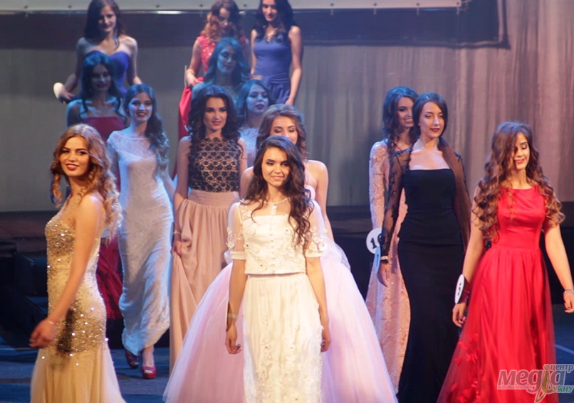 Свято вроди та грації: в УжНУ обрали головну університетську красуню