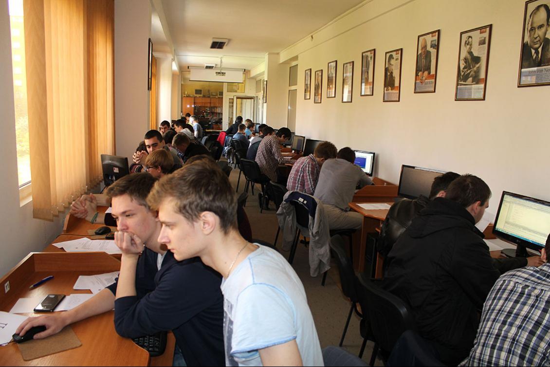 В Ужгородському університеті відбудеться 1/8 фіналу командної студентської першості світу з програмування