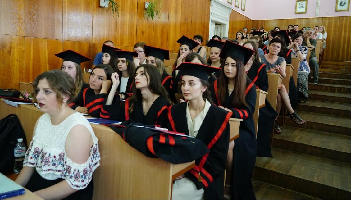 Бакалаври хімфаку – з дипломами!