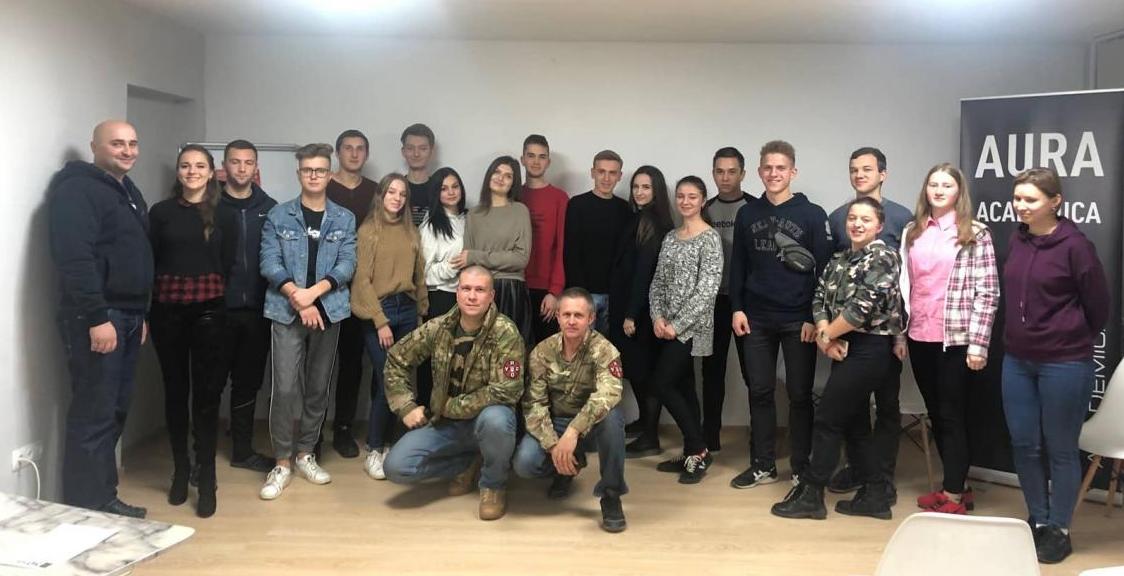 Про виховання молоді в умовах війни говорили в «Aura Academica»