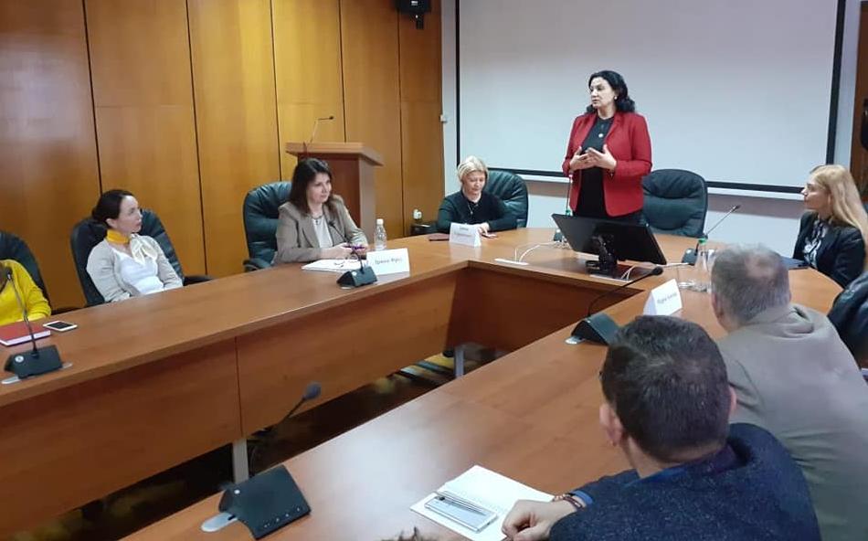 Народні депутатки платформи «Безпека. Жінки. Мир» зустрілися зі студентами УжНУ