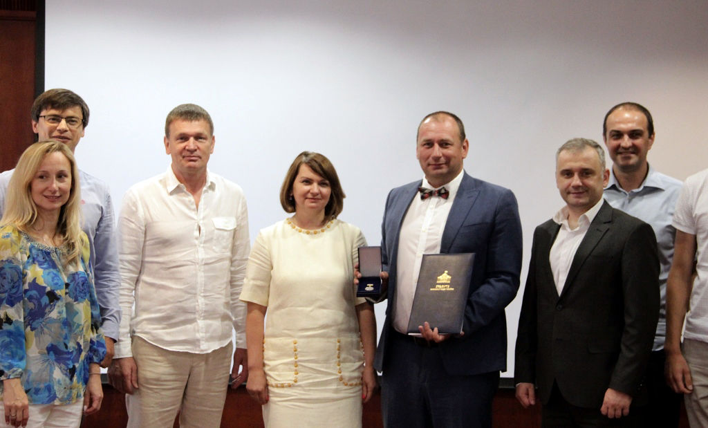 Професора Федора Шандора нагородили грамотою Верховної Ради України