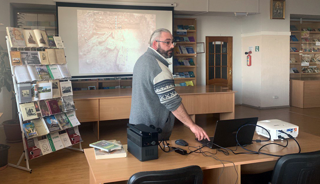 Коворкінг при науковій бібліотеці Ужгородського університету знову прийняв охочих знати історію Закарпаття