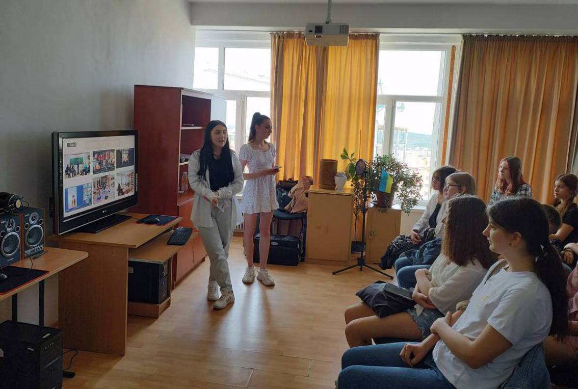 До студентів-медійників завітали вихованці гуртка «Юні журналісти»