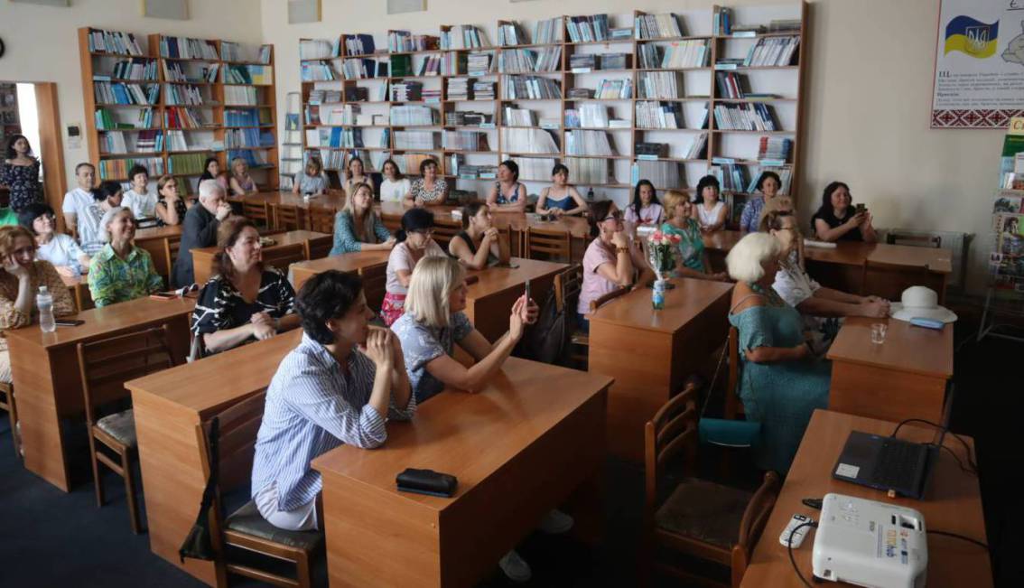 Акторка Римма Зюбіна в Ужгороді: про роботу, війну і бідне культурне життя міста