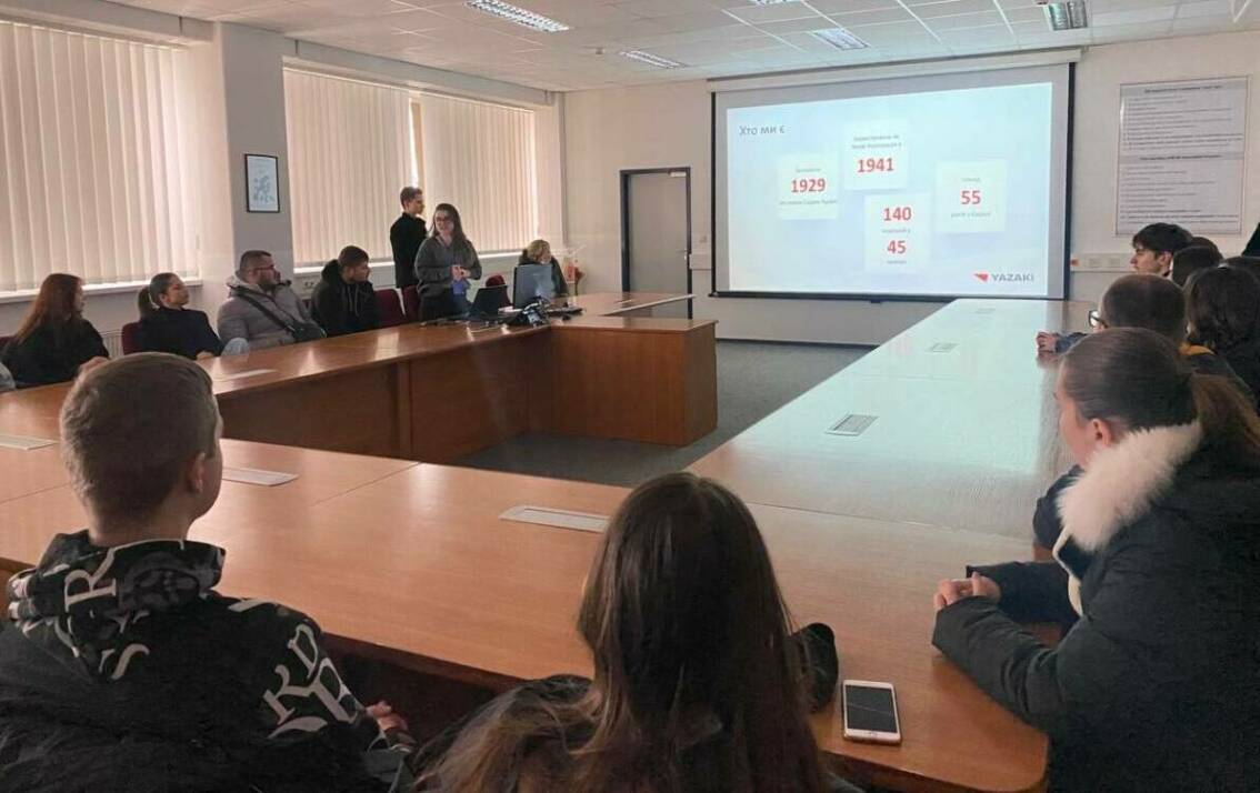 Математики УжНУ мали екскурсію на ТОВ «Ядзакі Україна»