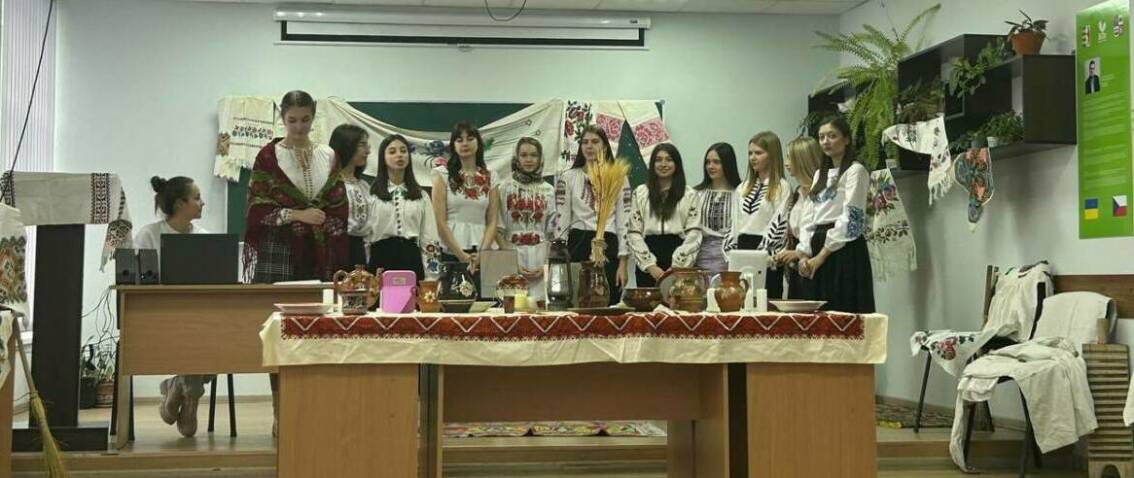 На філологічному факультеті влаштували Андріївські вечорниці