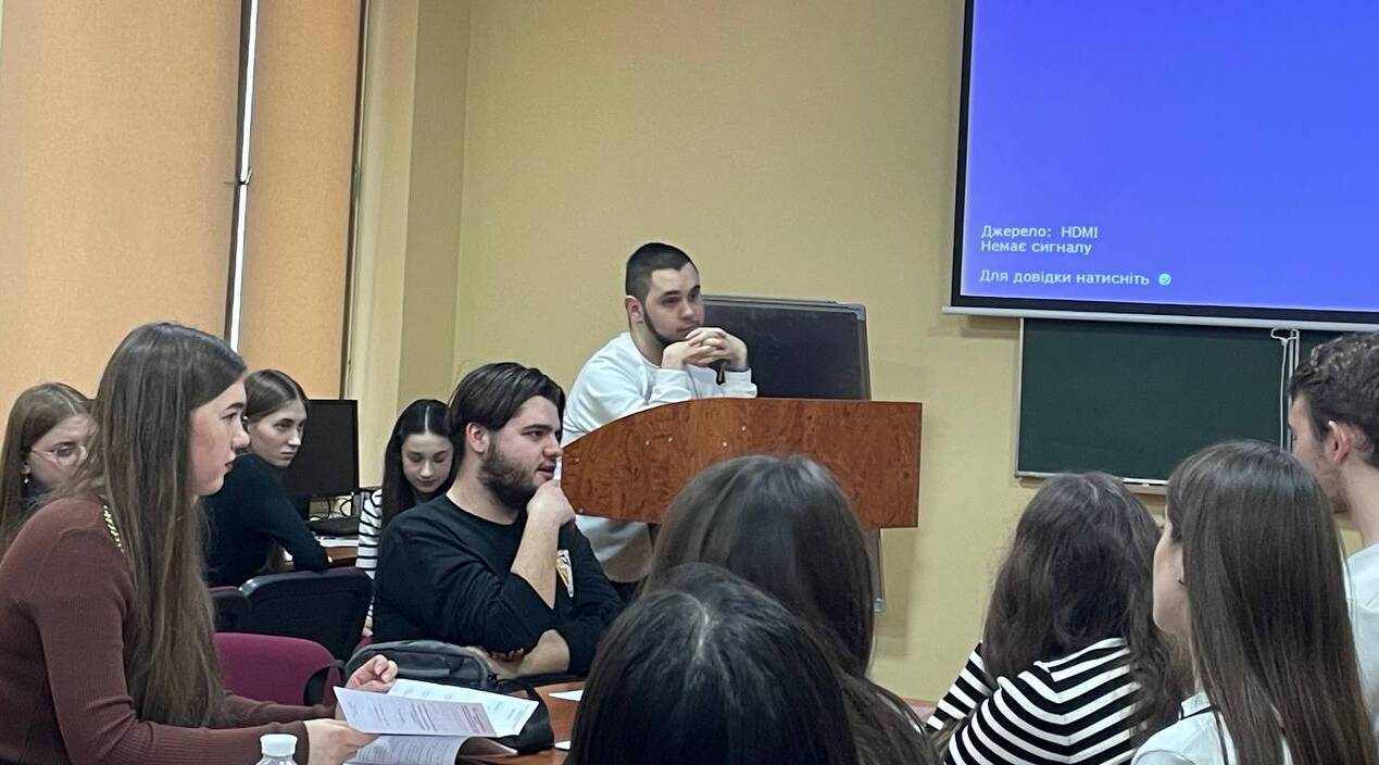 На ФІМВ провели студентську наукову конференцію з проблем російсько-української війни