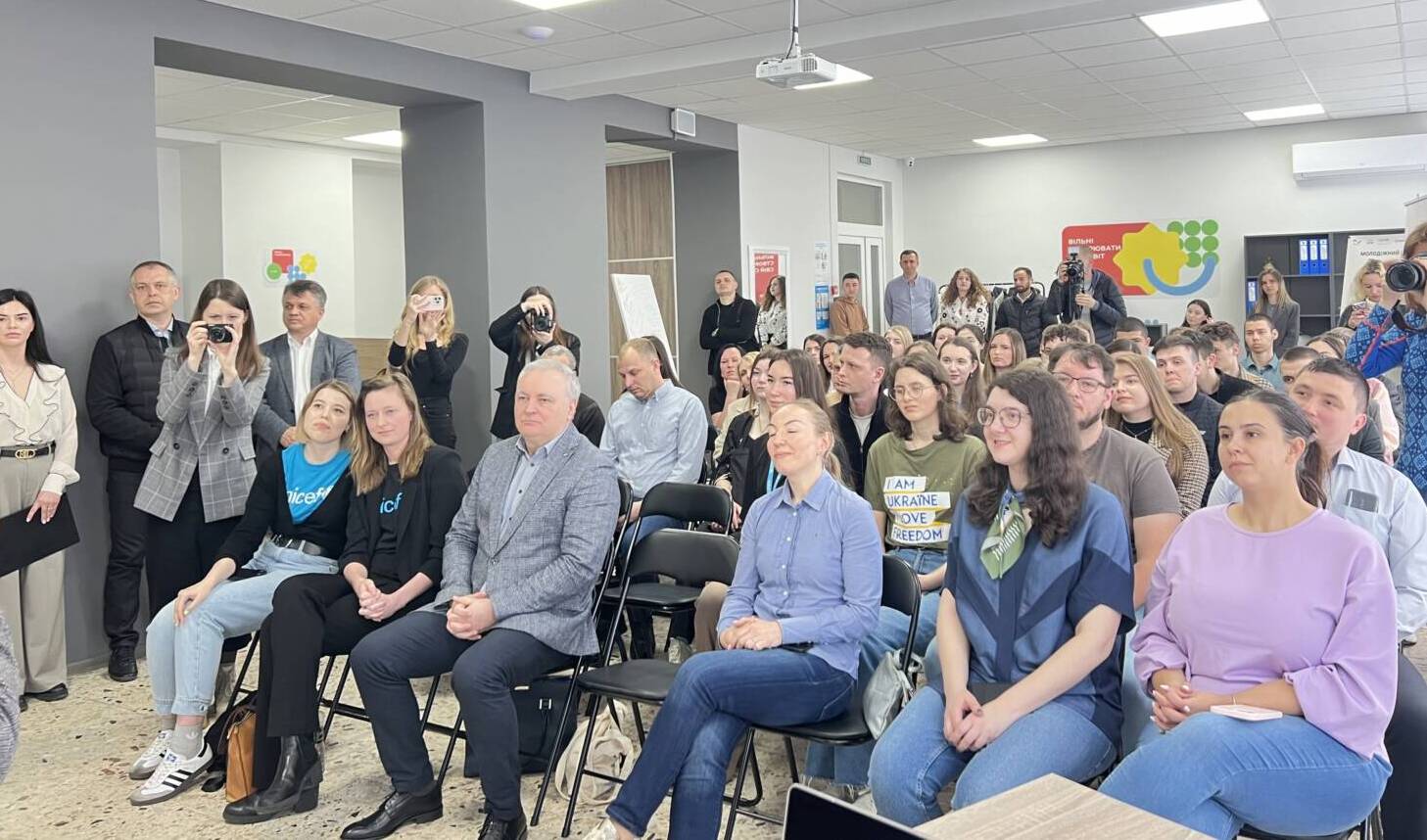 Перший в Ужгороді молодіжний центр відкрили в УжНУ