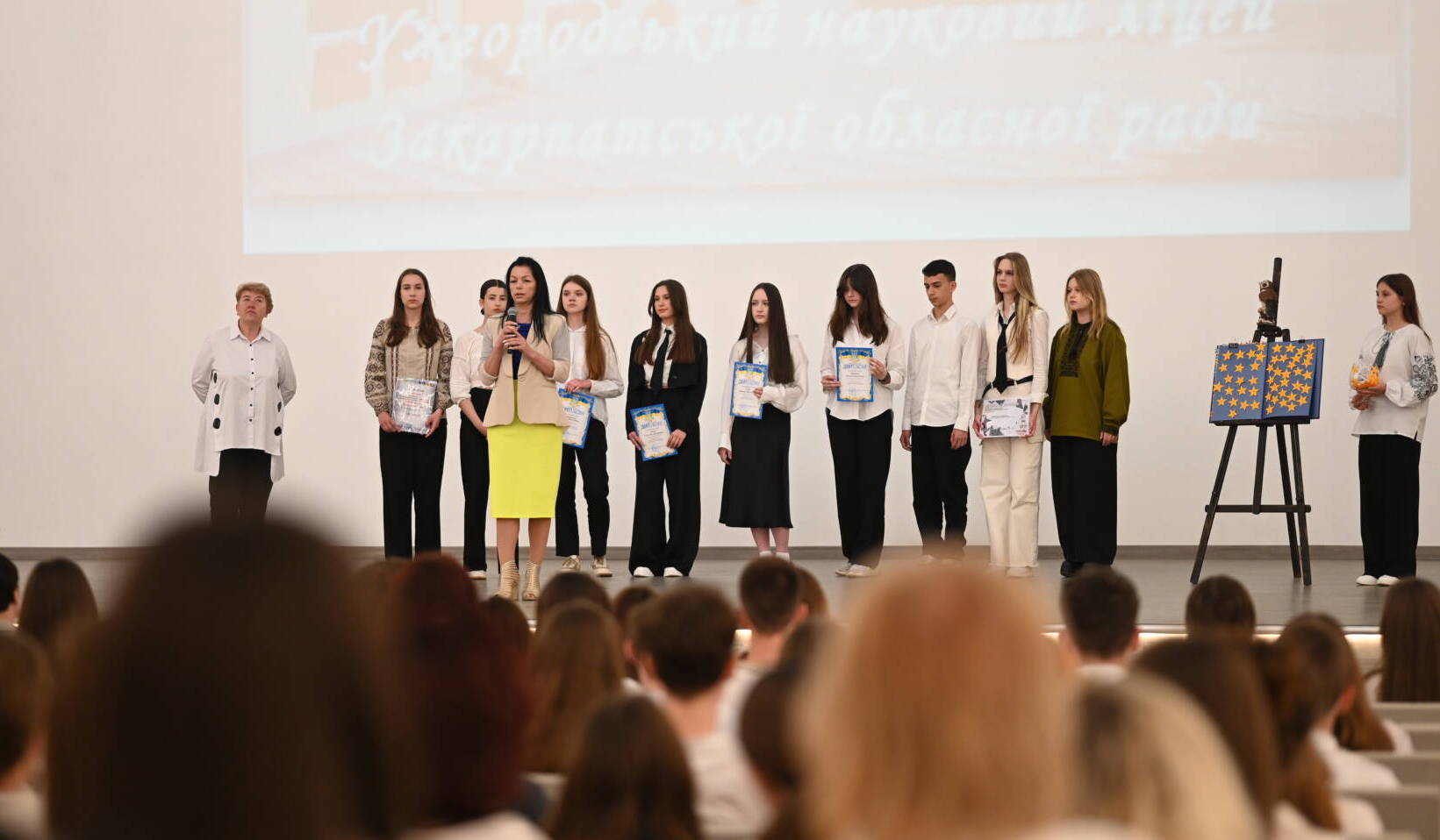 В УжНУ з Днем науки привітали найкращих ліцеїстів