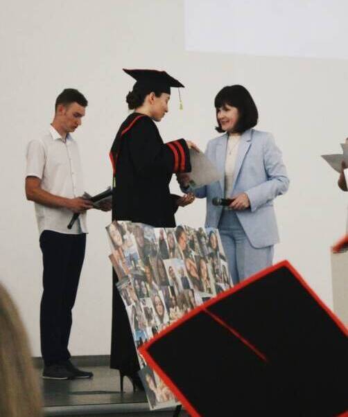 На факультеті іноземної філології дипломували бакалаврів