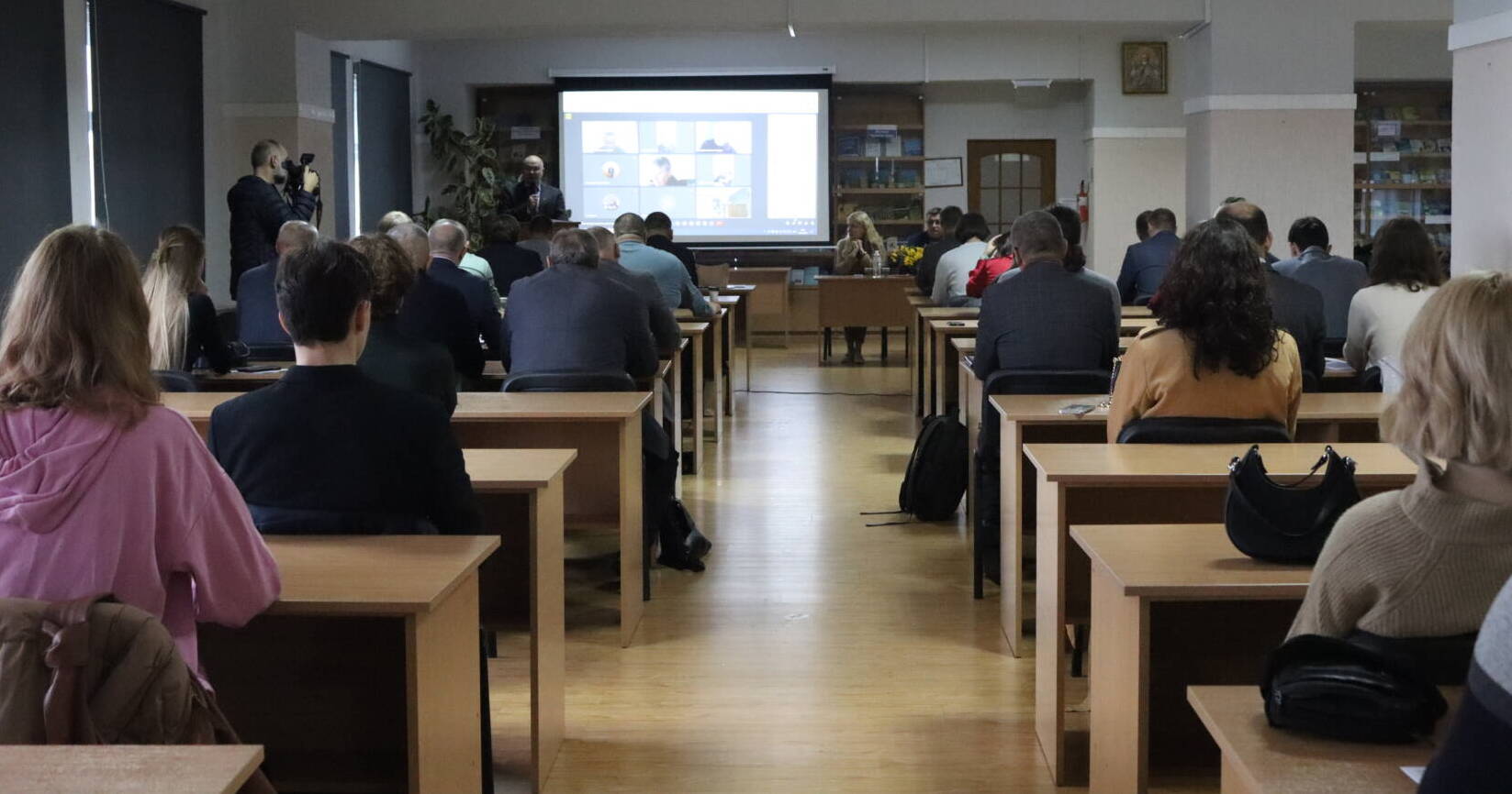 Відносини України та ЄС у контексті війни, виборчих процесів і прав етноспільнот обговорили учасники міжнародній конференції на ФСН