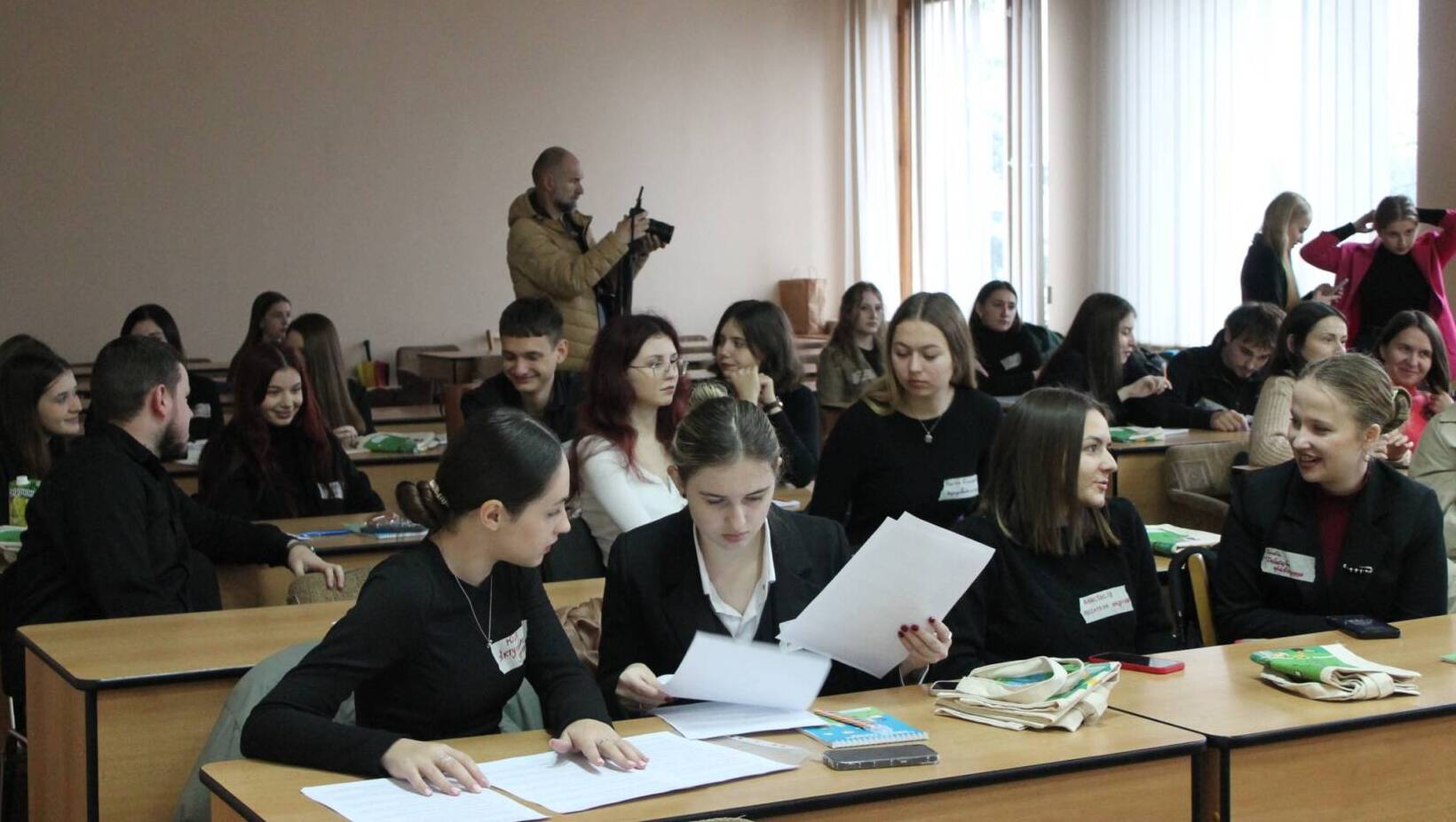 Дискусії про актуальні проблеми та реформи: яким був дебатний турнір в УжНУ