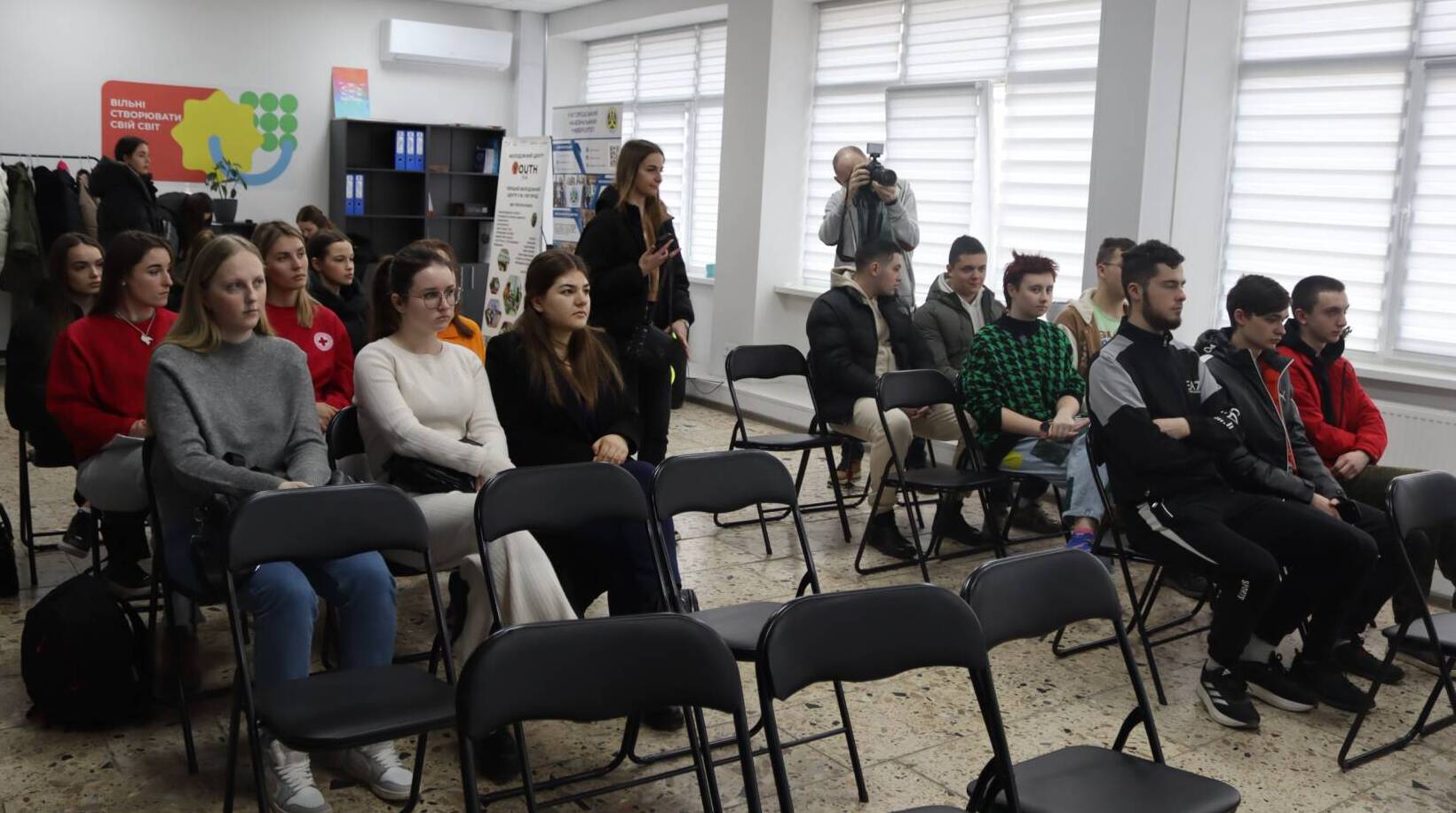 Ужнівці навчалися основ волонтерської діяльності