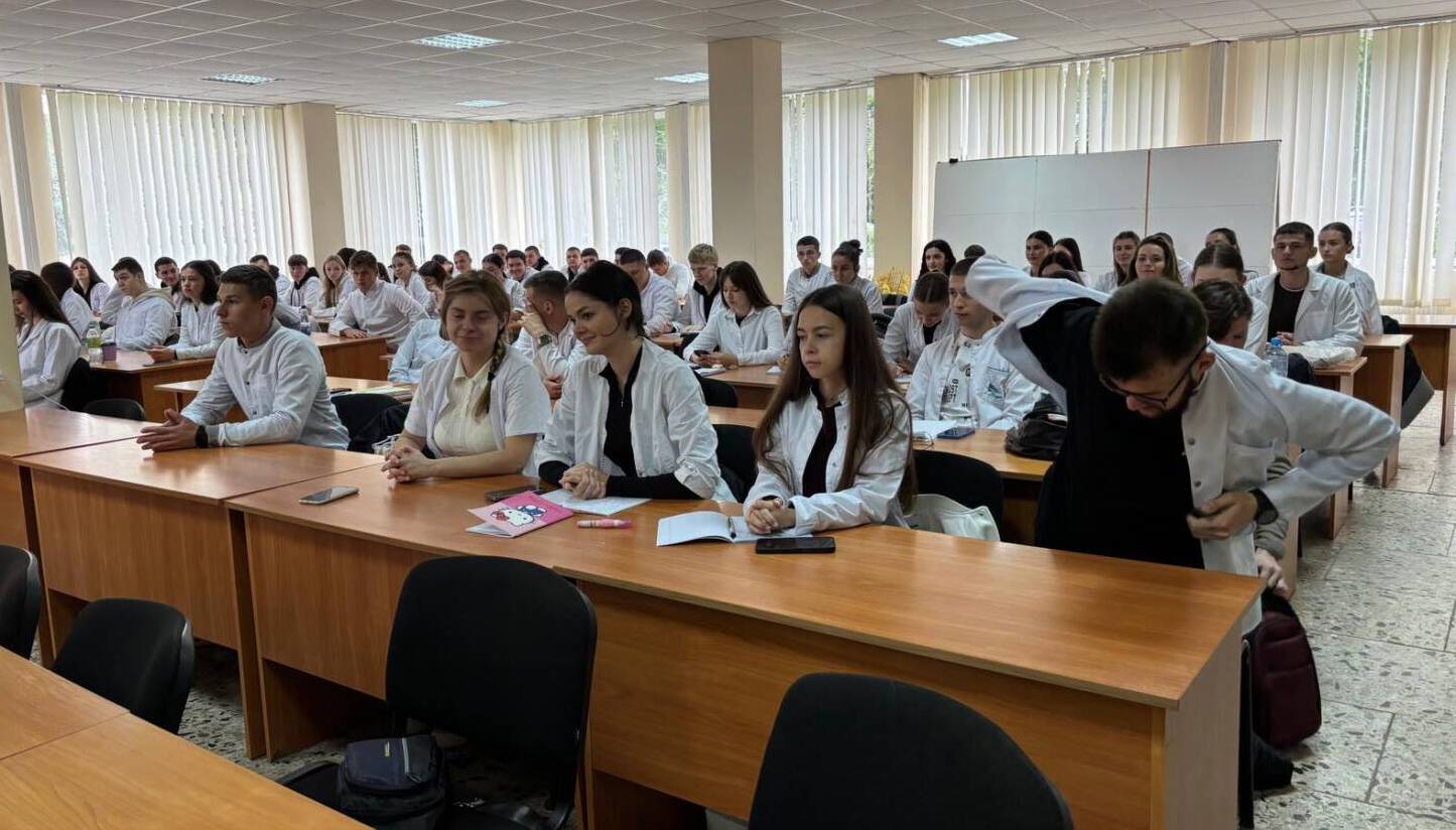 Зі студентами ННІ стоматології та лабораторної медицини ділилися досвідом провідні українські та закордонні фахівці