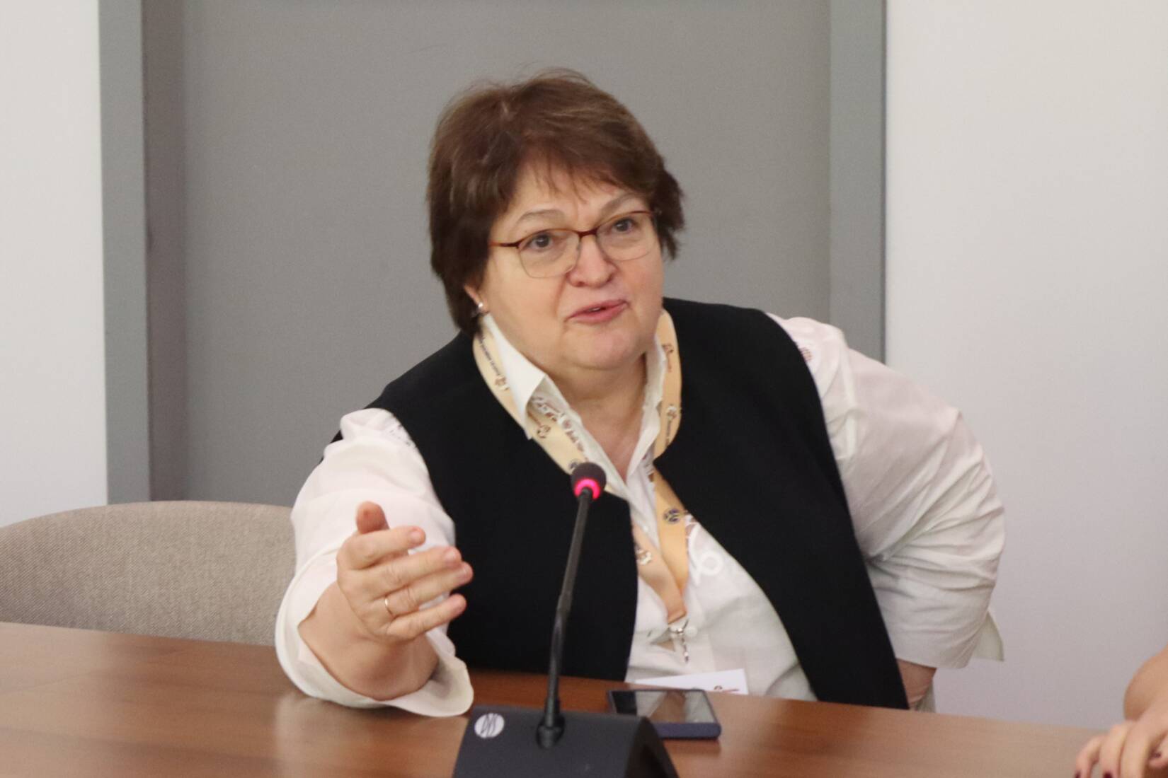 Ірина Микичак