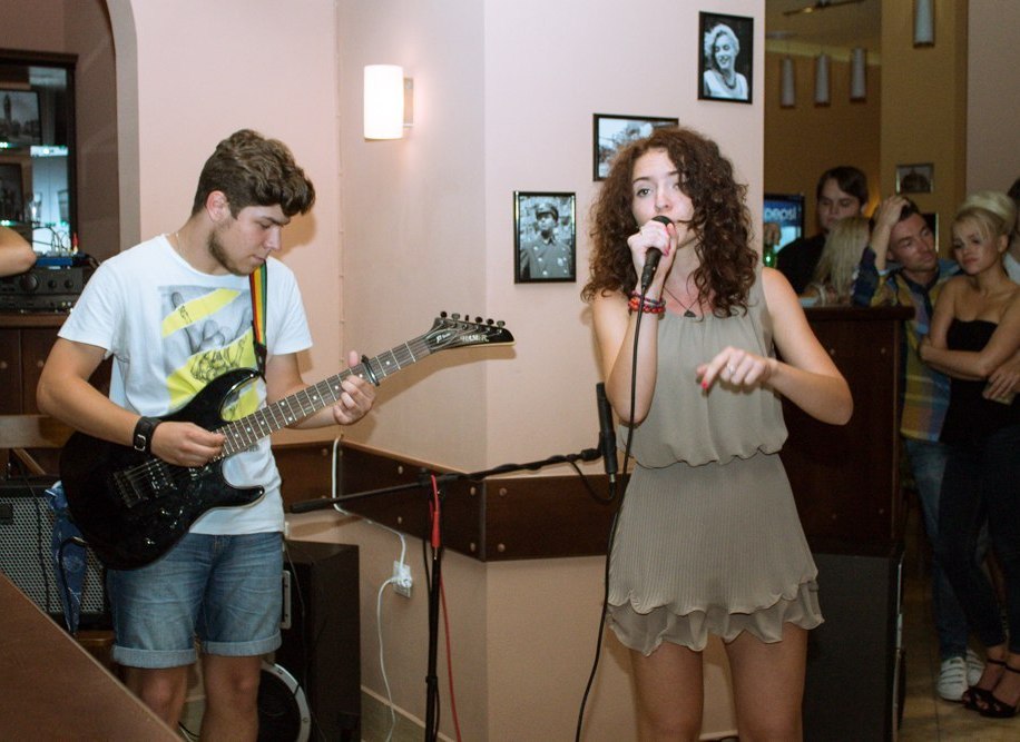 Даруйте світло одне одному: закарпатський дует «Делай свет» так і робить