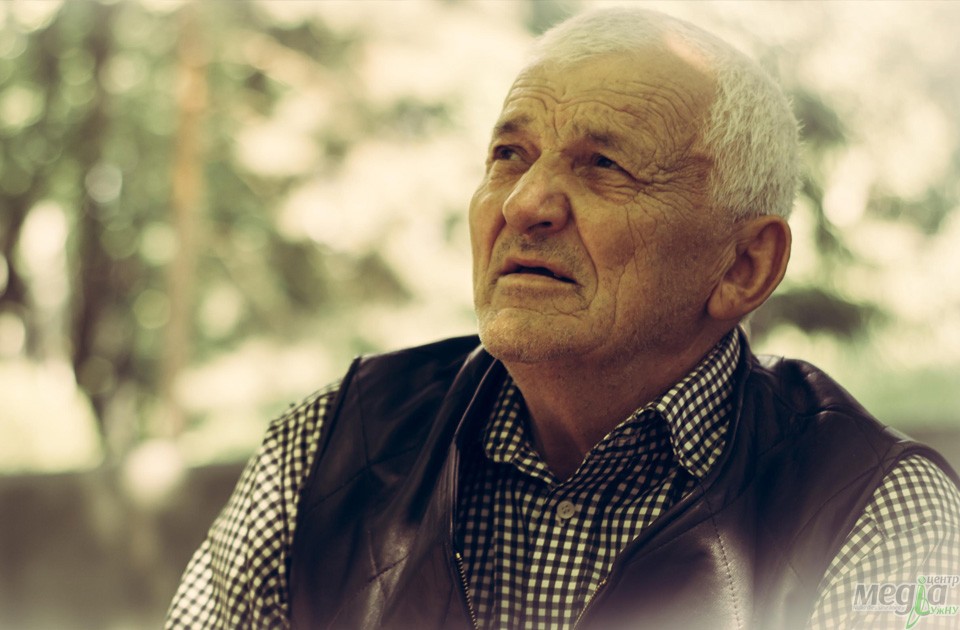 Дядя Ваня каже, що йому скоро стукне 100... Через 26 років