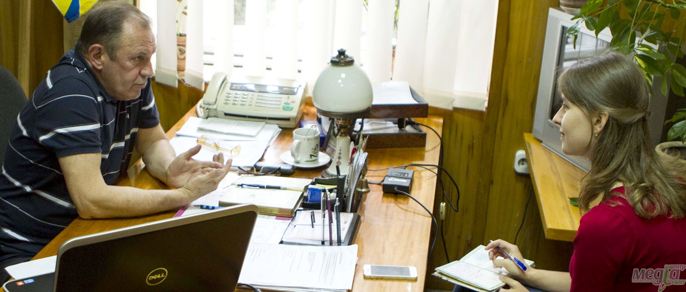 Він навчений терпіти, ніколи не просить двічі й живе, щоб устигнути найголовніше якісно...