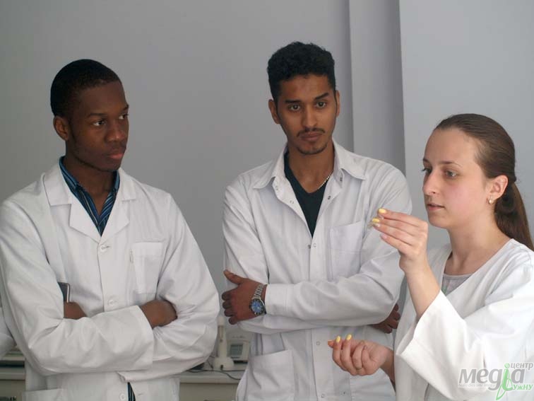 Про особливості методик мікробіологічних досліджень розповіли на тренінгу медичного факультету