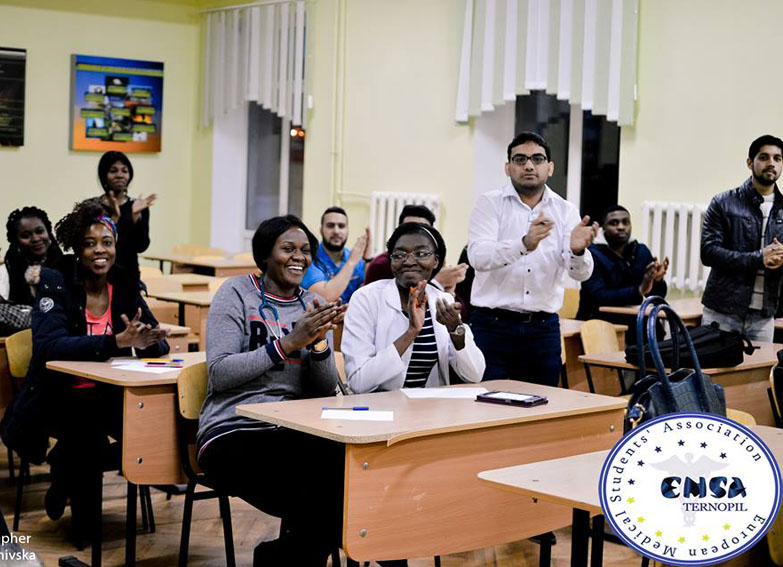 Іноземних студентів-медиків активізують до громадської та наукової роботи