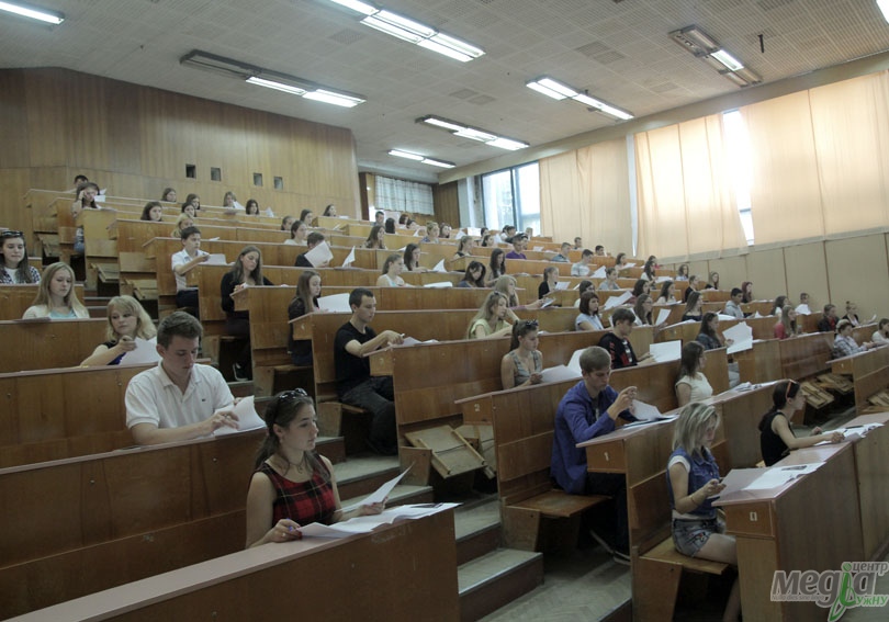 На відділення журналістики вступає і кандидат у майстри спорту з гандболу