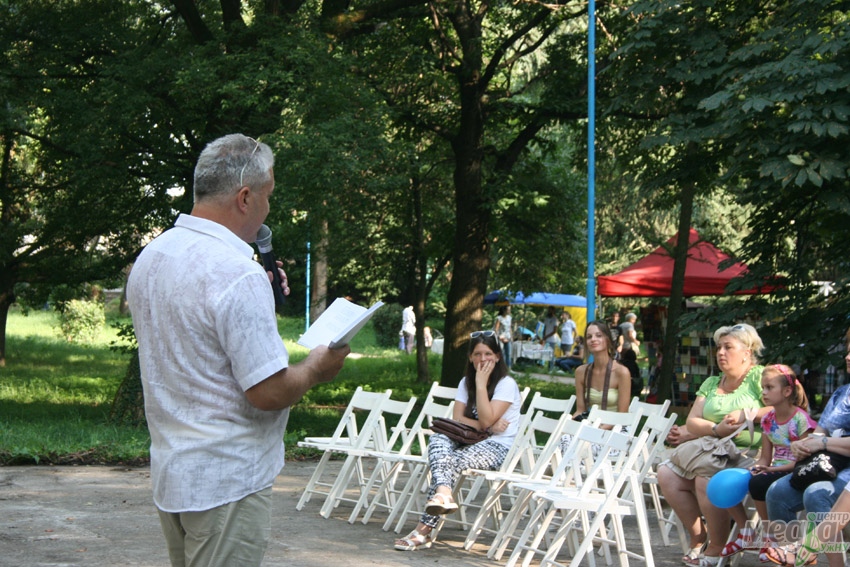 Душевними поетичними рядками поділився і Василь Кузан