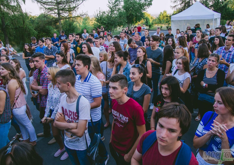 «Хто не скаче – той москаль», або Як в УжНУ першокурсники знайомилися