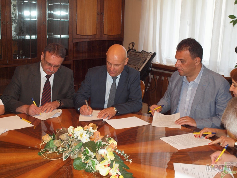 УжНУ став партнером ініціативи створення кластерної економіки Закарпаття