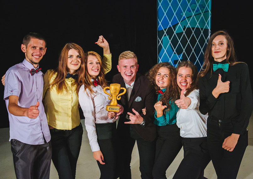 Журналісти УжНУ вперше вибороли кубок Чемпіонату ЗЛ КВН