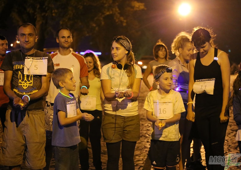 Ужгородська молодь долучилася до благодійного нічного забігу