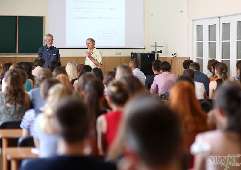 Лекції з молекулярної біології та біохімії прочитав нашим студентам професор з Америки