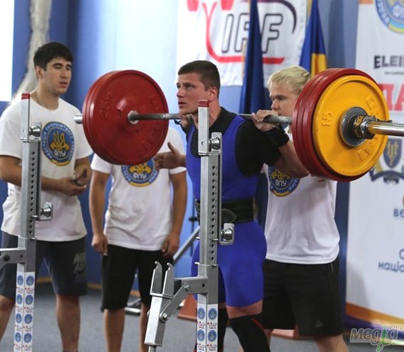 Паверліфтери УжНУ вибороли шість медалей чемпіонату України