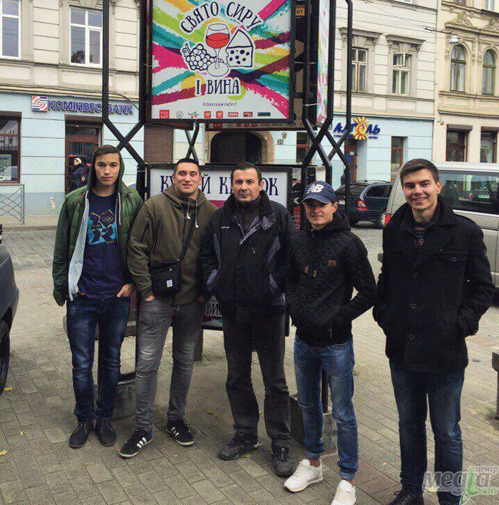 Місце зустрічі справжніх гурманів – Свято сиру і вина у Львові, переконалися студенти факультету туризму та МК