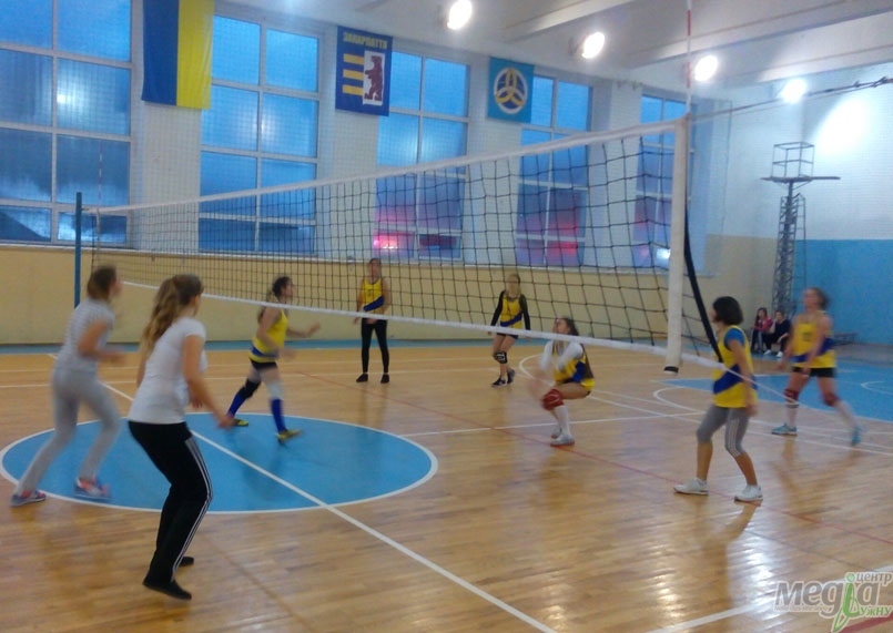 Загальноуніверситетську спартакіаду з волейболу знову виграли студентки-медики