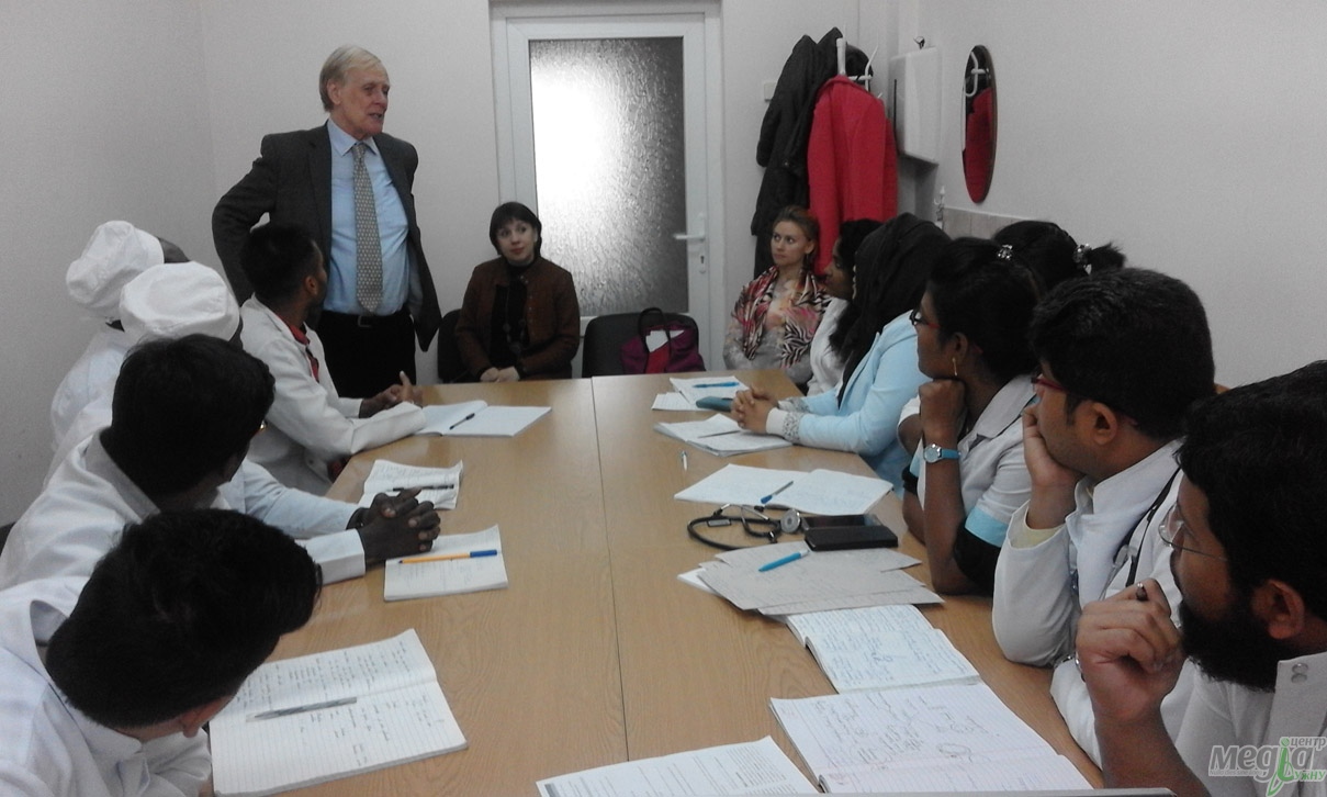  На занятті викладача Степана Карабиньоша