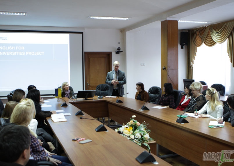 Представник Британської ради дав поради викладачам УжНУ щодо вивчення англійської