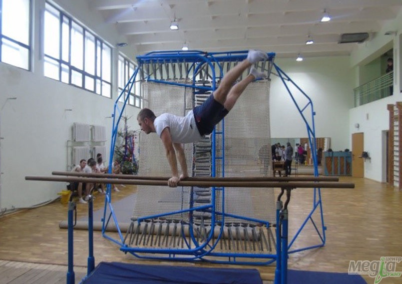 В УжНУ провели змагання зі спортивної гімнастики серед студентів