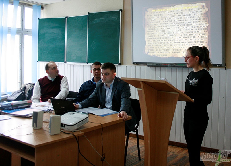 Закарпатські «малі академіки» захистили в УжНУ свої розвідки з журналістики, соціології, теології, релігієзнавства
