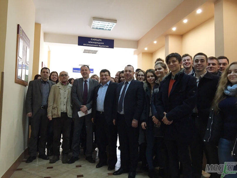 Факультет міжнародних економічних відносин відвідав генконсул Угорщини в Ужгороді