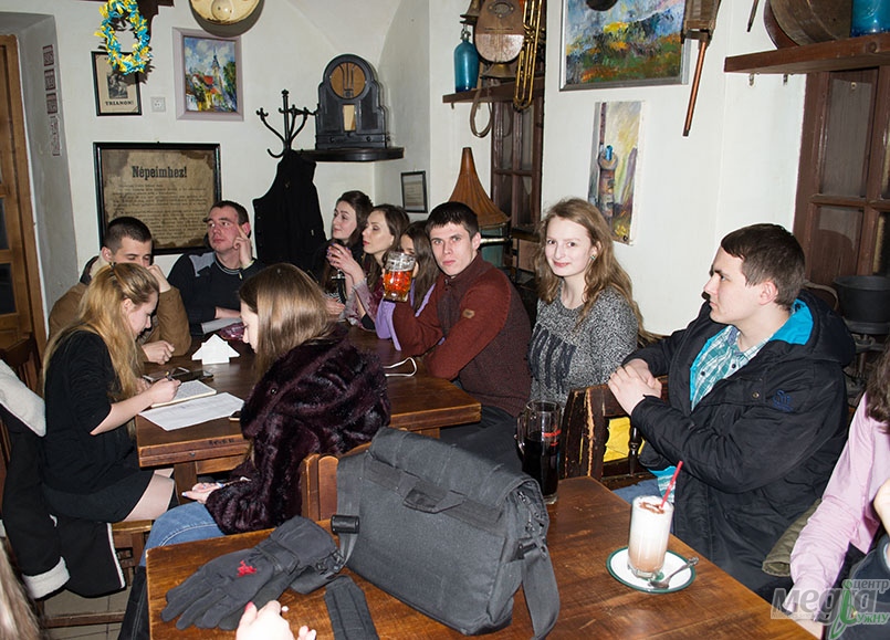 В Ужгороді відбулися творчі посиденьки талановитої молоді