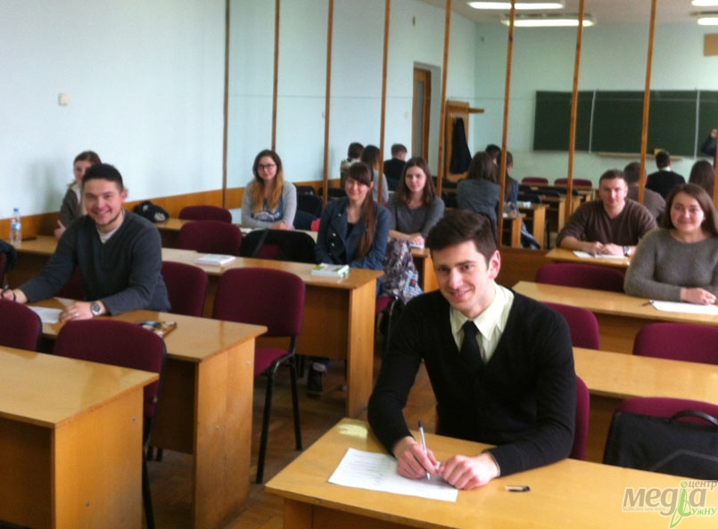 На факультеті історії та міжнародних відносин відбувся І етап олімпіади з історії серед студентів