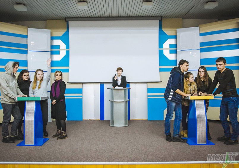 Активна молодь міста розпочала весну інтелектуальними баталіями