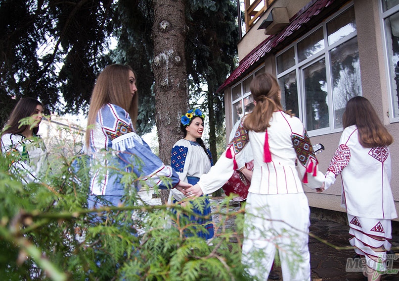 Студенти філфаку братимуть участь у фолк-шоу «Віднова» в рамках фешн-базару