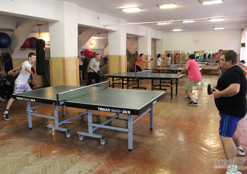 Невиліковна «хвороба» медиків – перемагати в настільному тенісі