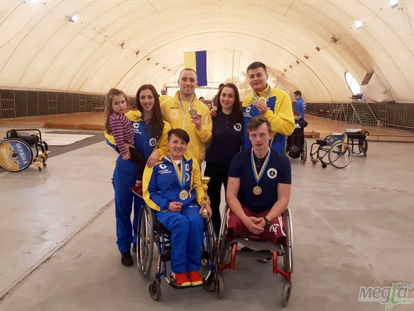 Ужнівські фехтувальники-паралімпійці привезли медалі всіх проб з Кубка України