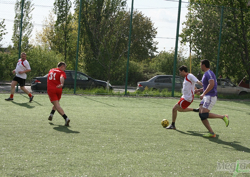 Ювілейну викладацьку спартакіаду з міні-футболу виграли фізики