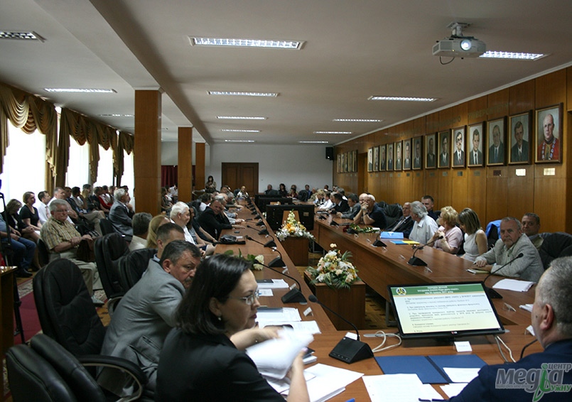 Фізичний факультет — найактивніший в УжНУ за кількістю наукових публікацій