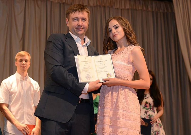 Випускники стоматологічного факультету вже з дипломами!