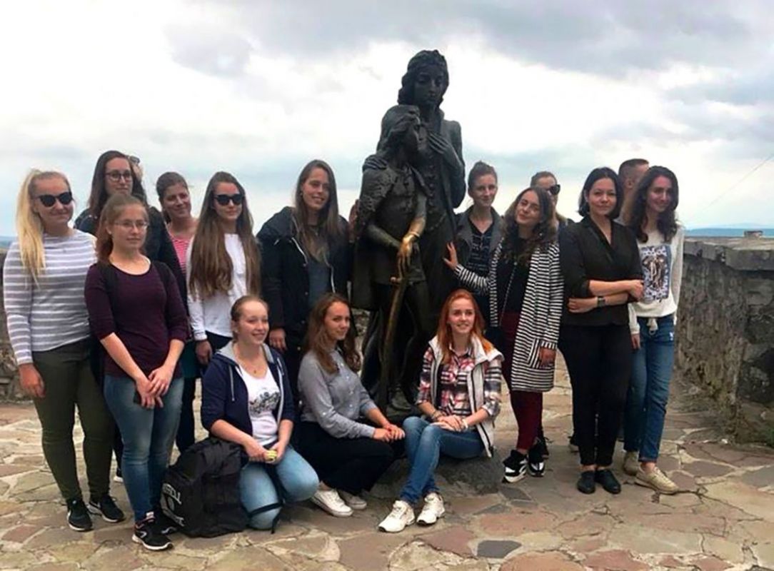 Студенти УжНУ влаштували туристичний воркшоп для колег із Чехії